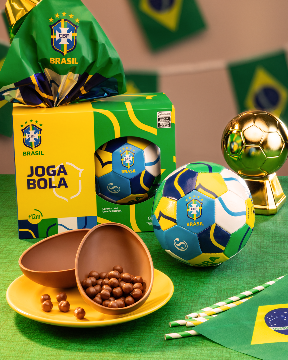 Ovo de Páscoa ao Leite Bola CBF Chocoesportes 170g, , large. image number 1